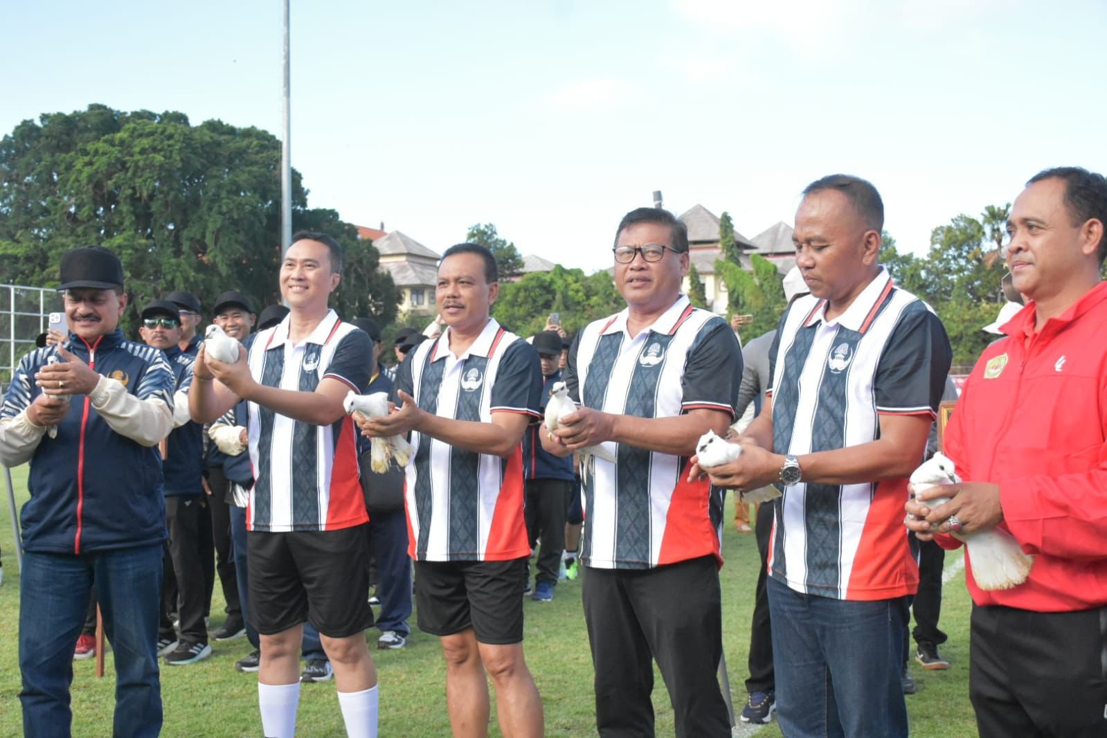 Sekda Denpasar Dukung Atlet Berlaga di Turnamen Korpri IV Bali